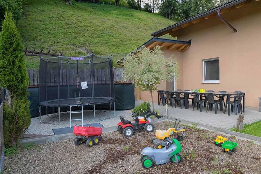 Apartment-Spielplatz /Terrasse